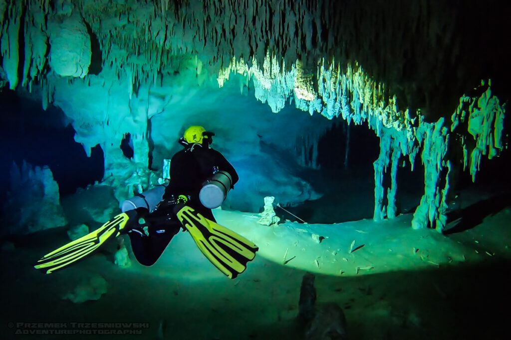 cenoty meksyk nurkowanie jaskiniowe alpha-divers wyprawy wyjazdy nurkowe kursy nurkowania w meksyku